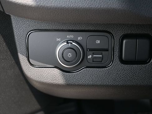 Used 2025 Mercedes-Benz Sprinter 2500 image 16
