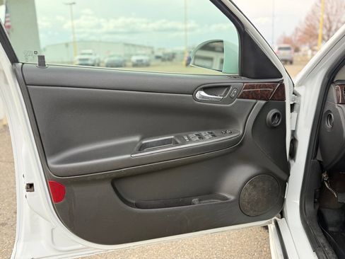 Used 2014 Chevrolet Impala Limited LS image 10