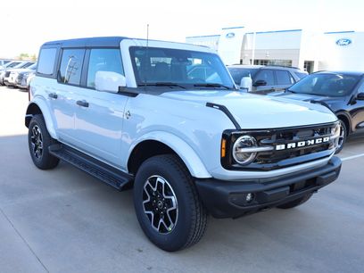 New 2026 Ford Bronco Outer Banks