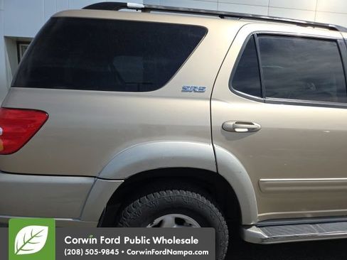 Used 2001 Toyota Sequoia SR5 AWD/4WD image 7