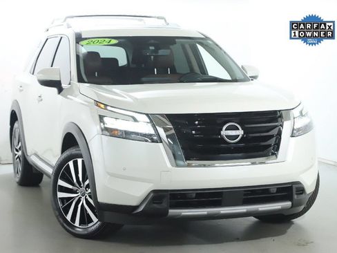 Certified 2024 Nissan Pathfinder Platinum w/ Cargo Package AWD/4WD image 3