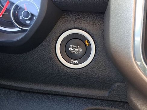 Used 2019 RAM 1500 Laramie image 11