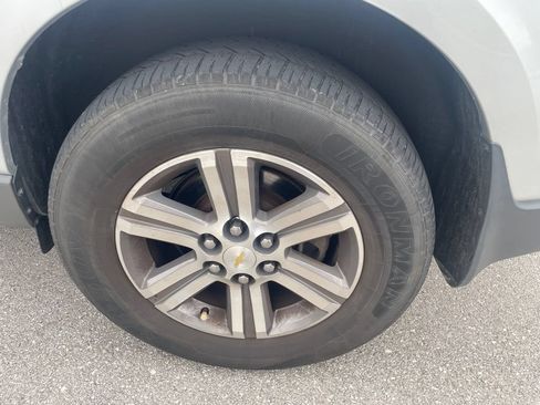 Used 2017 Chevrolet Traverse LT FWD image 11