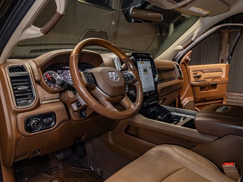 Used 2022 RAM 3500 Limited image 15