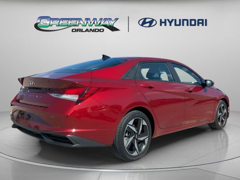 Used 2023 Hyundai Elantra SEL w/ Convenience Package FWD image 8