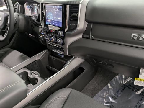 Used 2025 RAM 1500 Big Horn AWD/4WD image 29