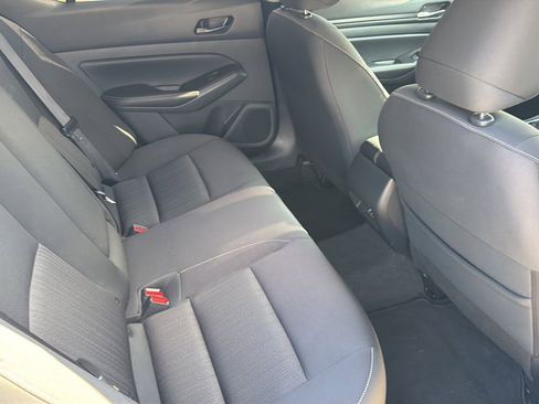 Used 2025 Nissan Altima 2.5 SV w/ SV Premium Package FWD image 11