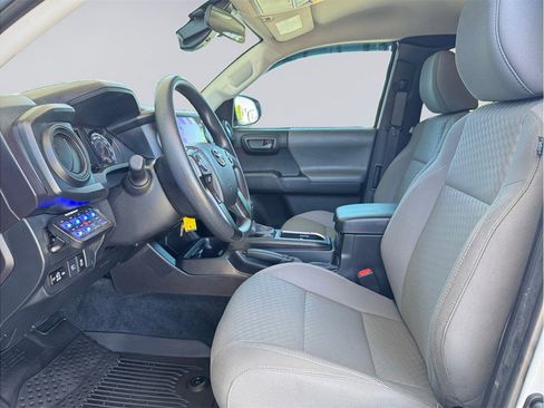 Used 2023 Toyota Tacoma SR AWD/4WD image 10