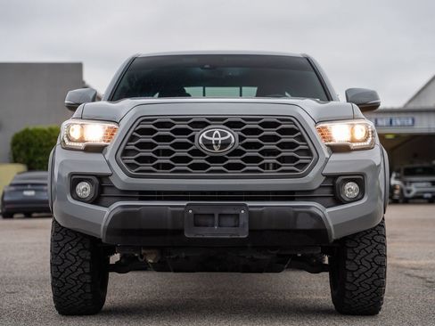 Used 2021 Toyota Tacoma TRD Off-Road AWD/4WD image 2