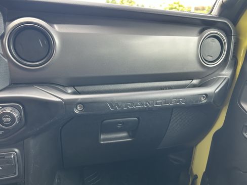 Used 2023 Jeep Wrangler Sport AWD/4WD image 29