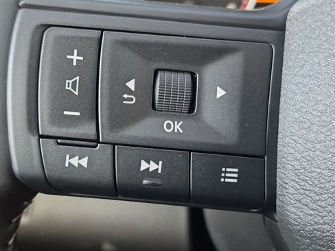 New 2026 Nissan Pathfinder SV FWD image 14