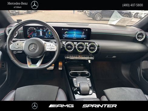 Used 2023 Mercedes-Benz CLA 250 image 21