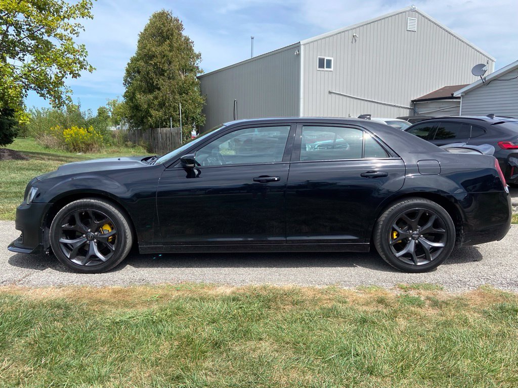 Used 2022 Chrysler 300 S RWD image 2