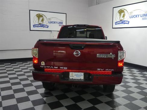 Used 2017 Nissan Titan SV AWD/4WD image 8