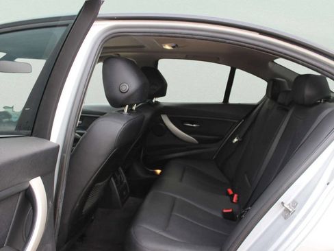 Used 2015 BMW 320i xDrive Sedan AWD/4WD image 6