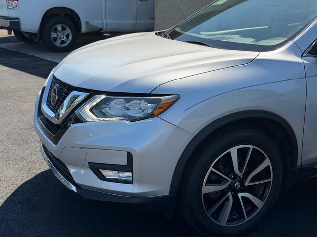 Used 2018 Nissan Rogue SL w/ Premium Package FWD image 4