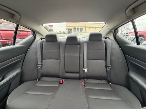 Used 2025 Nissan Altima 2.5 SV image 13