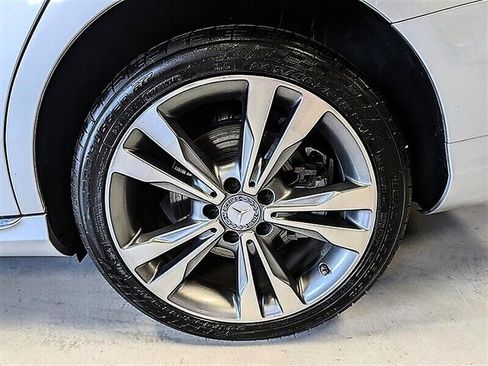 Used 2016 Mercedes-Benz C 300 4MATIC Sedan w/ Multimedia Package image 13