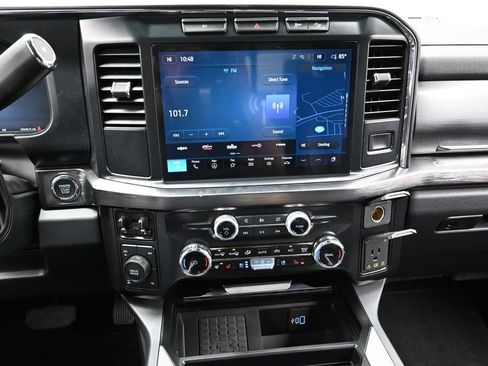 Used 2024 Ford F250 Lariat w/ Sport Appearance Package AWD/4WD image 35