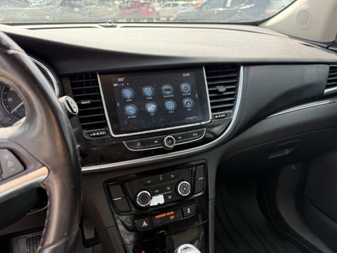Used 2019 Buick Encore Preferred image 19
