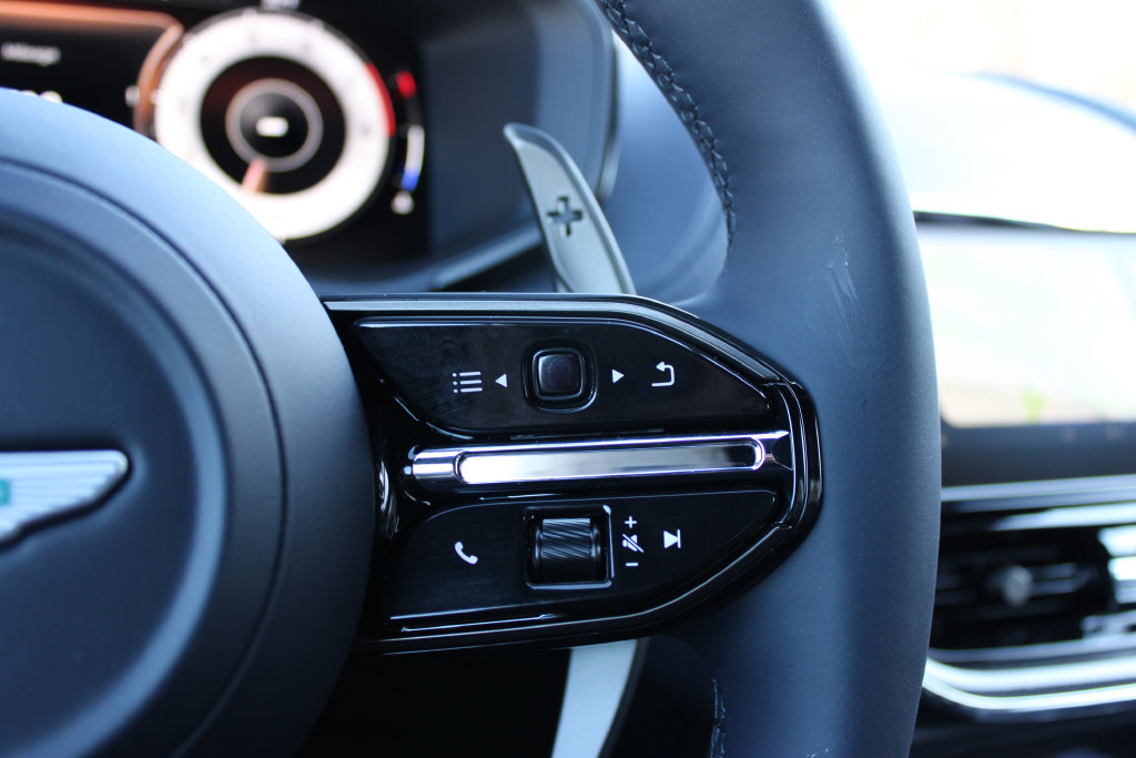 Used 2026 Aston Martin DBX 707 AWD/4WD image 18