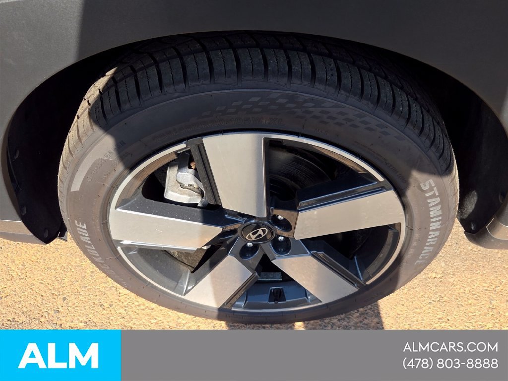 Used 2024 Hyundai Santa Fe Limited FWD image 3