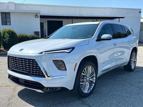 New 2027 Buick Enclave Avenir FWD image 5