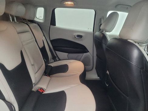 Used 2019 Jeep Compass Limited FWD image 19