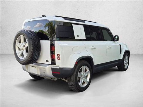 Used 2020 Land Rover Defender 110 SE AWD/4WD image 5