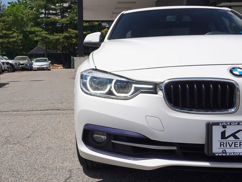 Used 2018 BMW 330i xDrive Sedan AWD/4WD image 13