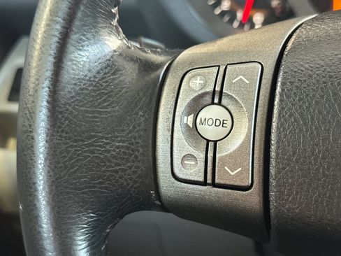 Used 2011 Toyota RAV4 Limited AWD/4WD image 28