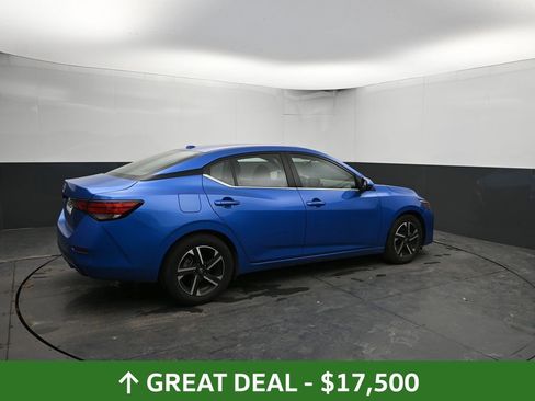 Used 2025 Nissan Sentra SV image 15