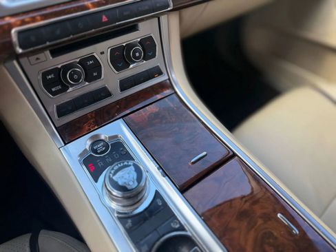 Used 2012 Jaguar XF Portfolio RWD image 18