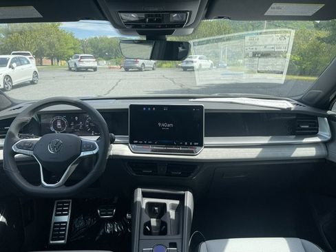 New 2026 Volkswagen Tiguan SE R-Line AWD/4WD image 6