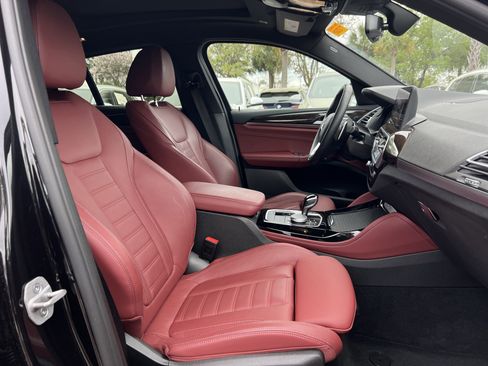 Certified 2025 BMW X4 xDrive30i image 33