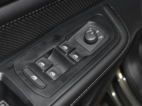 New 2026 Volkswagen Atlas Cross Sport SE AWD/4WD image 4