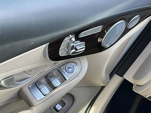 Used 2017 Mercedes-Benz C 300 4MATIC Cabriolet image 8