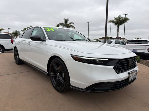 Used 2024 Honda Accord Sport image 3