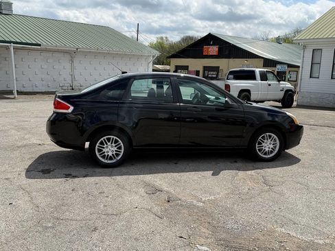 Used 2010 Ford Focus SE image 8