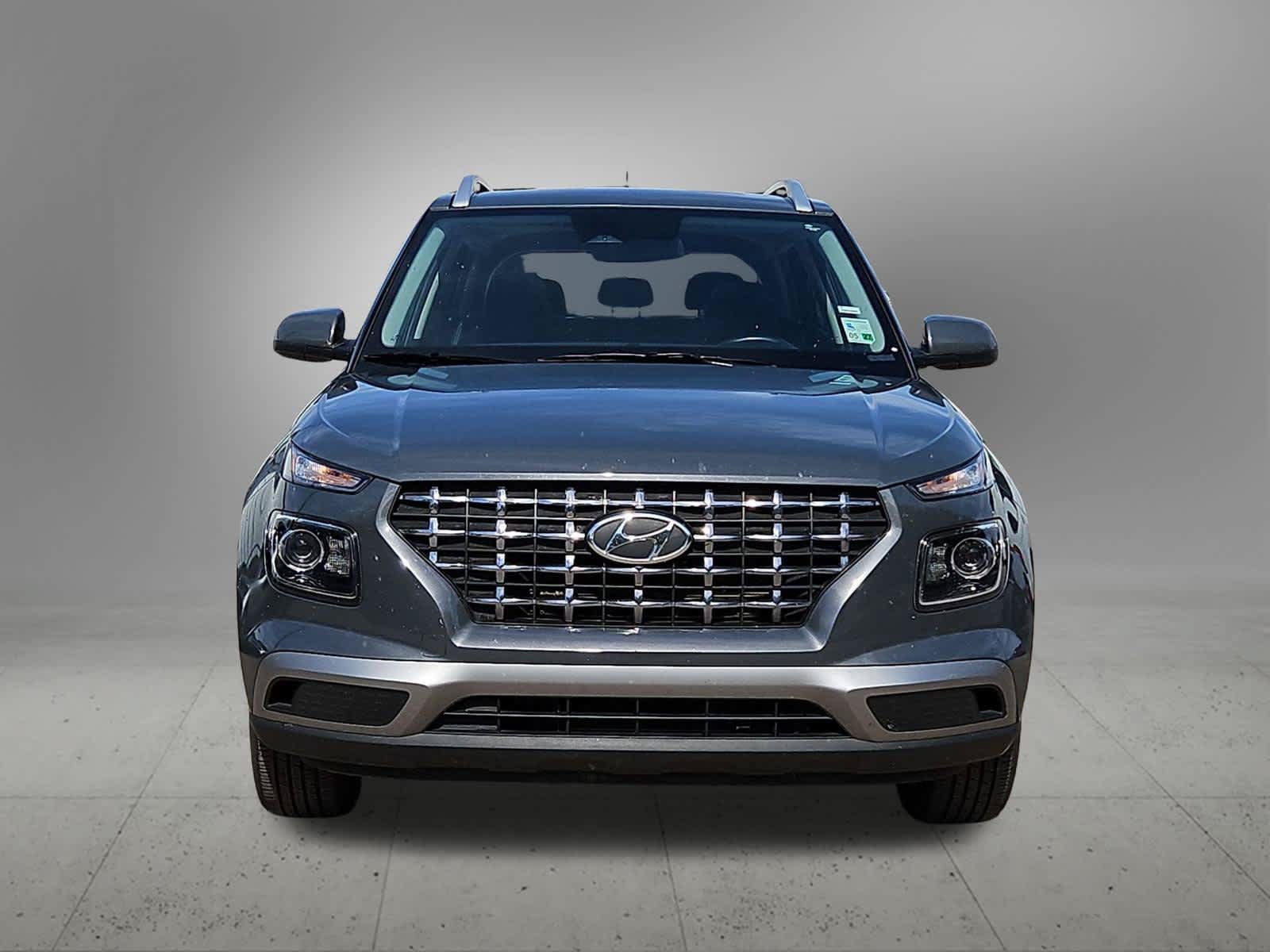 Used 2025 Hyundai Venue SEL FWD image 5