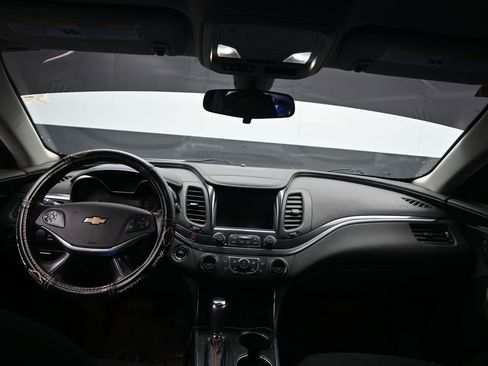 Used 2019 Chevrolet Impala LT image 24