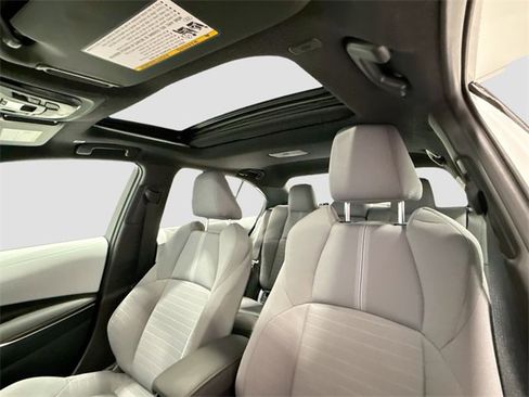 New 2025 Toyota Corolla SE image 18