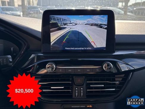 Used 2024 Ford Escape ST-Line w/ Cold Weather Package image 18