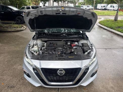 Used 2020 Nissan Altima 2.5 SL FWD image 39