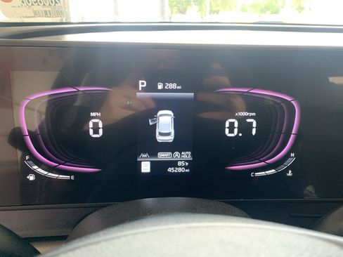 Used 2023 Kia Sportage EX FWD image 17