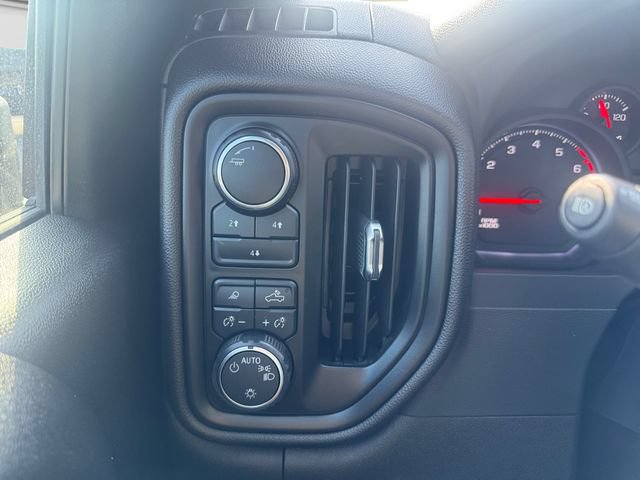 Used 2025 Chevrolet Silverado 2500 Custom w/ Custom Value Package AWD/4WD image 19