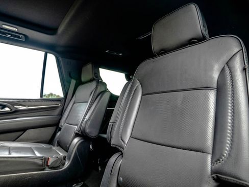 Used 2023 GMC Yukon Denali AWD/4WD image 38