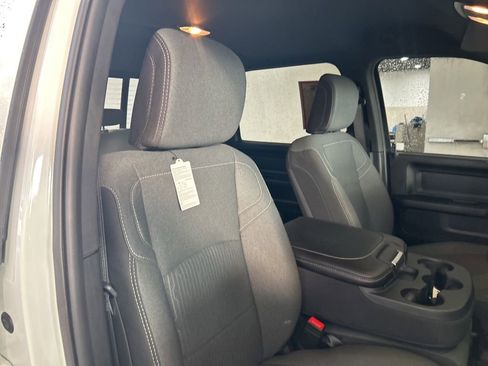 Used 2024 RAM 3500 Tradesman w/ Chrome Appearance Group image 23