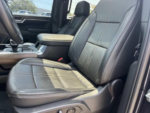 Used 2023 Chevrolet Silverado 1500 High Country w/ High Country Premium Package AWD/4WD image 34