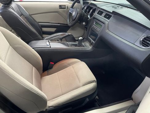 Used 2011 Ford Mustang GT image 15